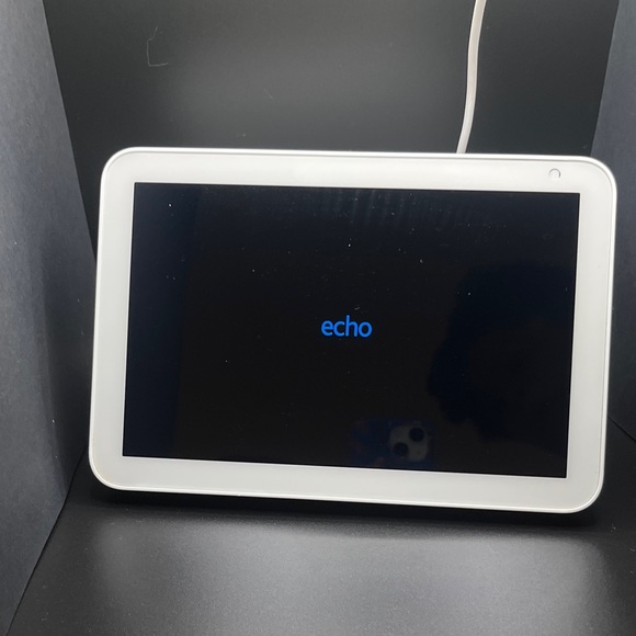 Amazon Echo Show 8 Alexa - Picture 1 of 5